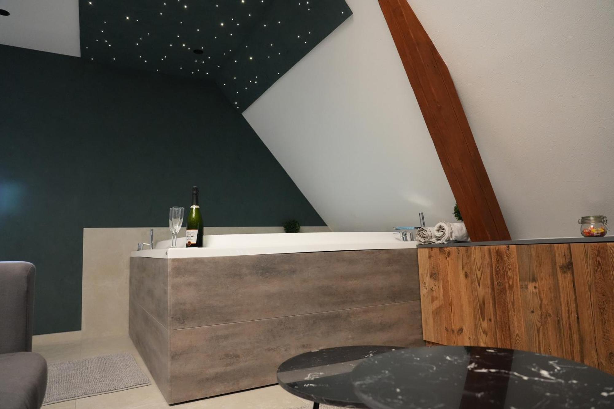 Gite Spa L'Atelier Emile - Spa Privatif - 5 Min Colmar Sainte-Croix-en-Plaine Eksteriør billede