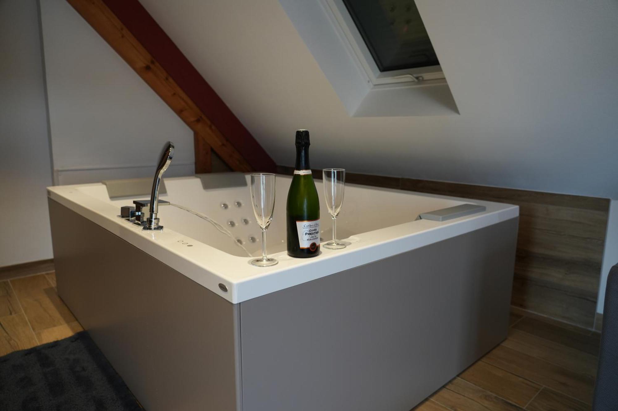 Gite Spa L'Atelier Emile - Spa Privatif - 5 Min Colmar Sainte-Croix-en-Plaine Eksteriør billede
