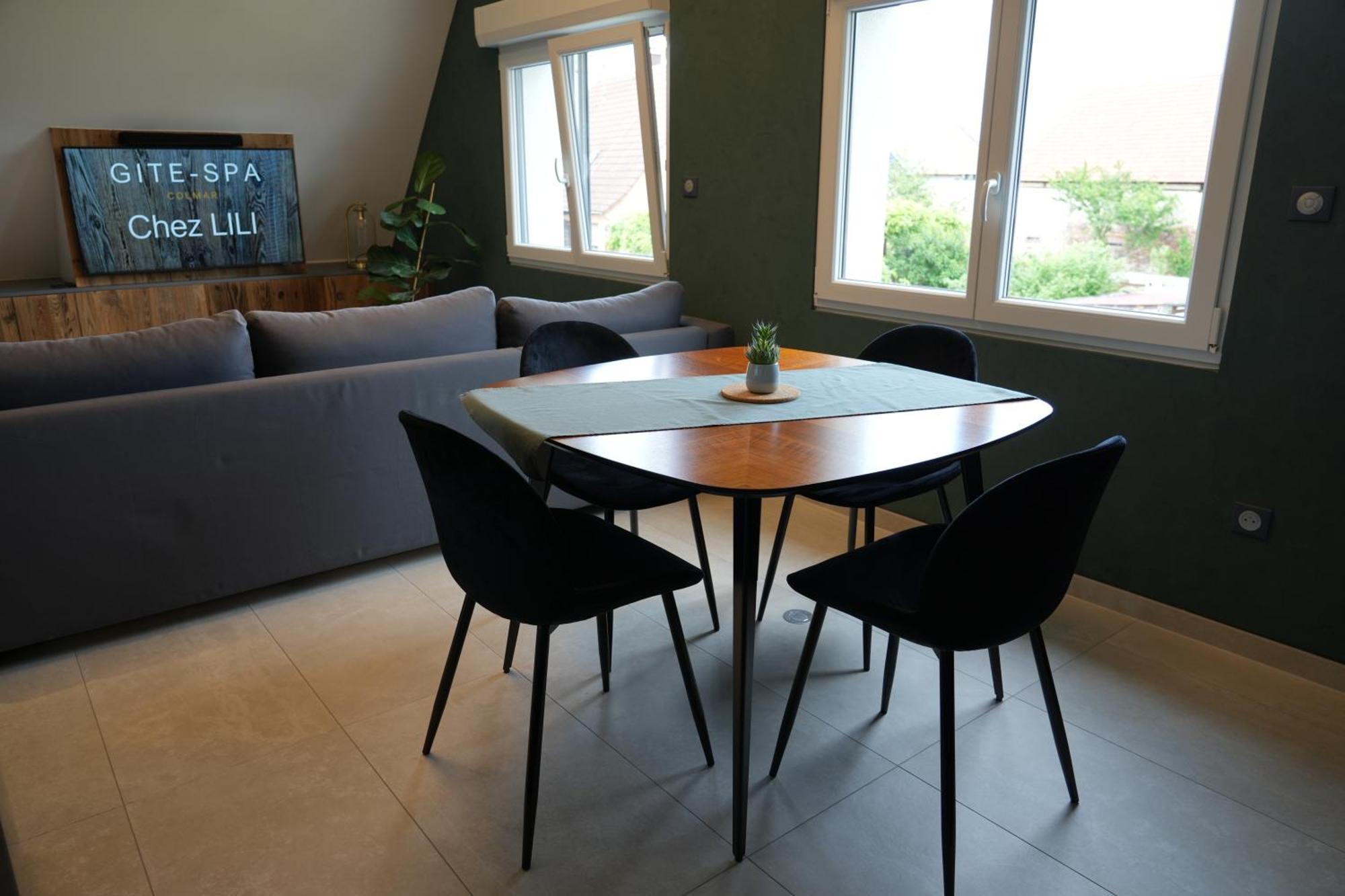Gite Spa L'Atelier Emile - Spa Privatif - 5 Min Colmar Sainte-Croix-en-Plaine Værelse billede