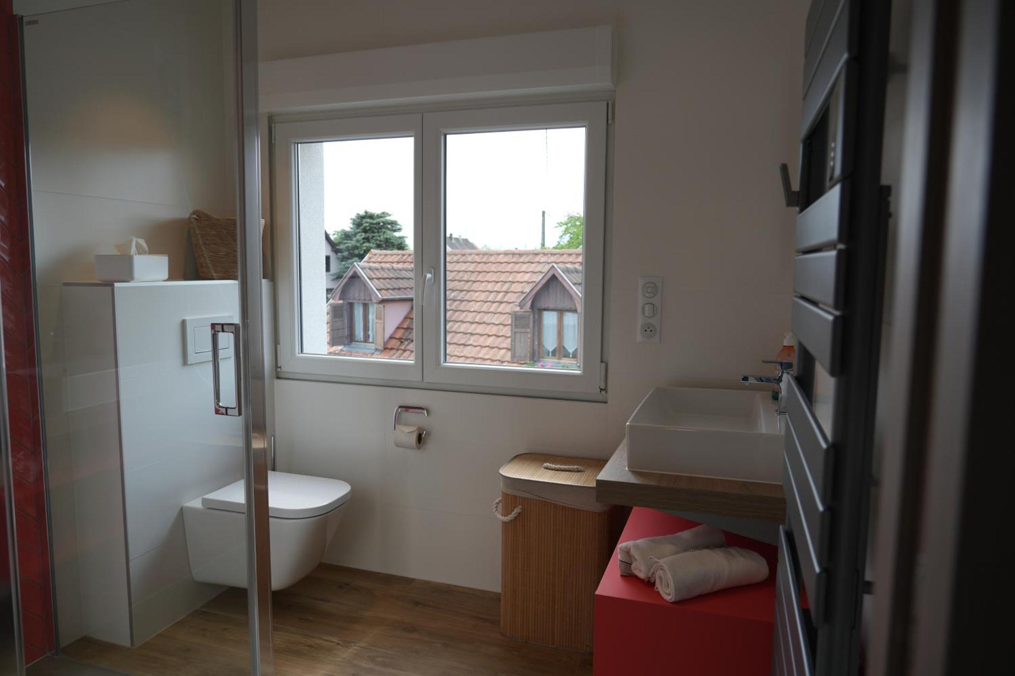 Gite Spa L'Atelier Emile - Spa Privatif - 5 Min Colmar Sainte-Croix-en-Plaine Værelse billede